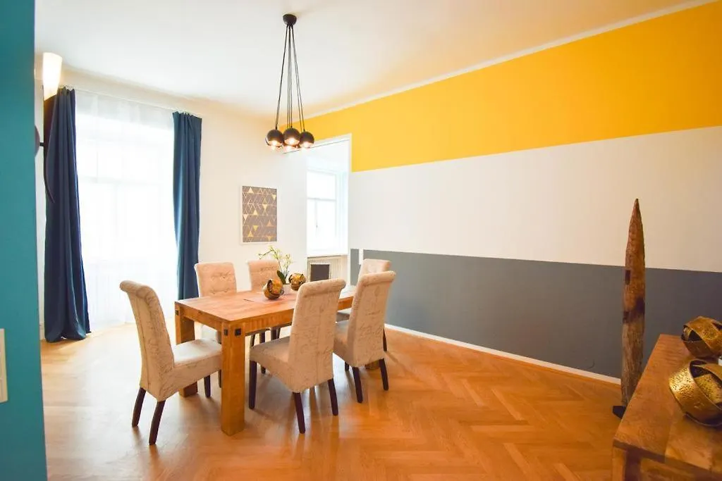 Exclusive Apartment Michaelerplatz Wien Österrike
